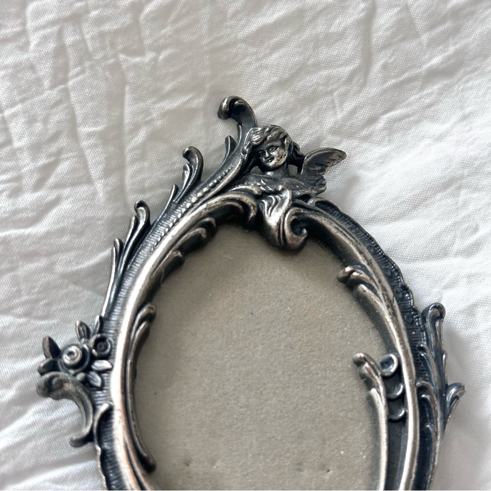 Vintage Silver Cherub Picture Frame - Picture 2 of 6